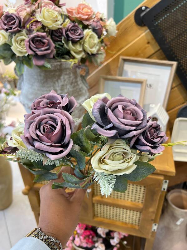 گل رز باکارا
