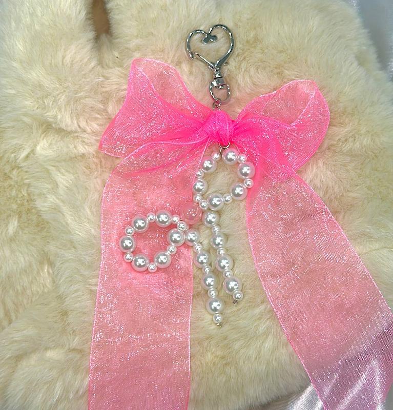 آویز پاپیون مرواریدی