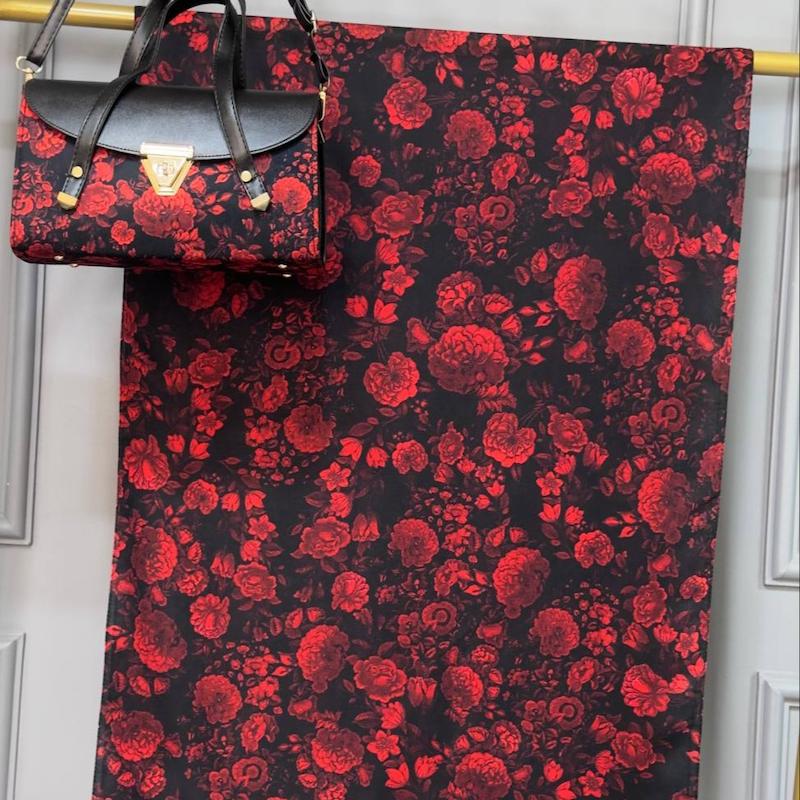 ست کیف و شال طرح رز قرمز و مشکی کد 33-140