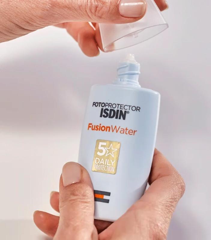  ضد آفتاب spf50 فیوژن واتر بی رنگ ایزدین
