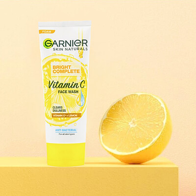 فوم شستشو روشن کننده ویتامین سی گارنیر Garnier Vitamin C