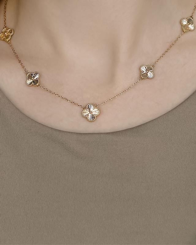 گردنبند پنج گل ونکلیف 