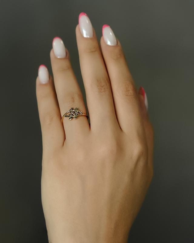 انگشتر فانتزی طرح شاخه برگ 