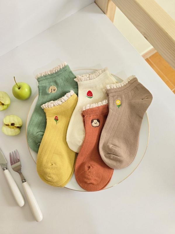 جوراب مچی لب گیپوری با گلدوزی 