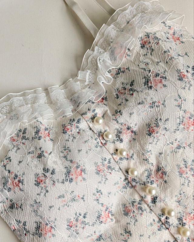 کراپ تاپ شکوفه های بهاری