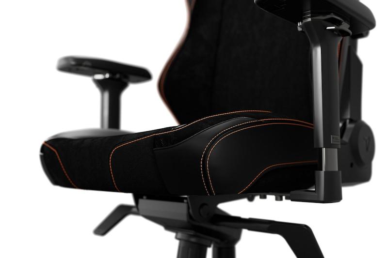 Secretlab TITAN Evo McLaren MonoCell، صندلی گیمینگ Secretlab، صندلی گیمینگ مک‌لارن، McLaren MonoCell Gaming Chair، Secretlab TITAN Evo، صندلی گیمینگ McLaren، صندلی گیمینگ فیبر کربن، صندلی گیمینگ Limited Edition