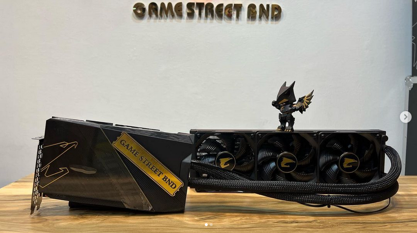 کارت گرافیک AORUS GeForce RTX 3090 Ti XTREME WATERFORCE