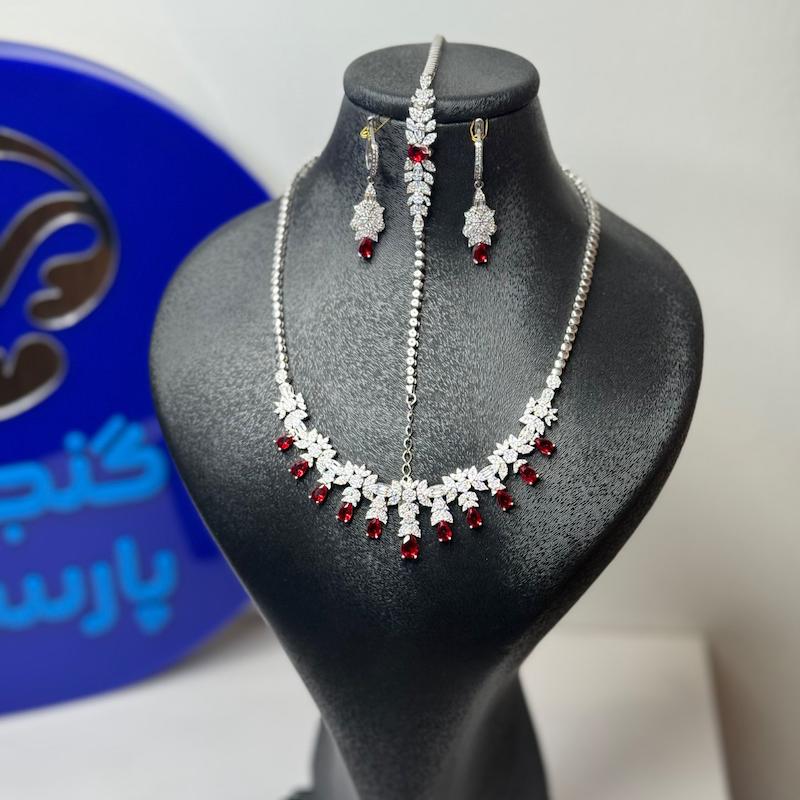 نیم‌ست نقره طرح گل با نگین اشکی کد 7