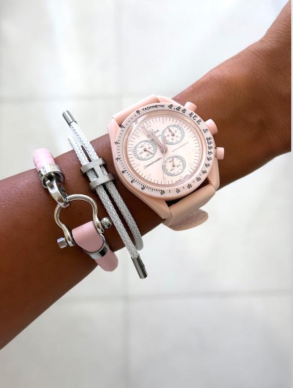 ساعت امگا سواچ ونوس صورتی نیو با بند رابر Omega Swatch to Venus