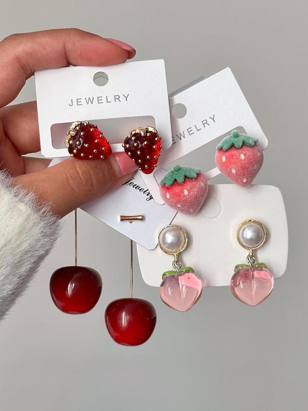 گوشواره میوه