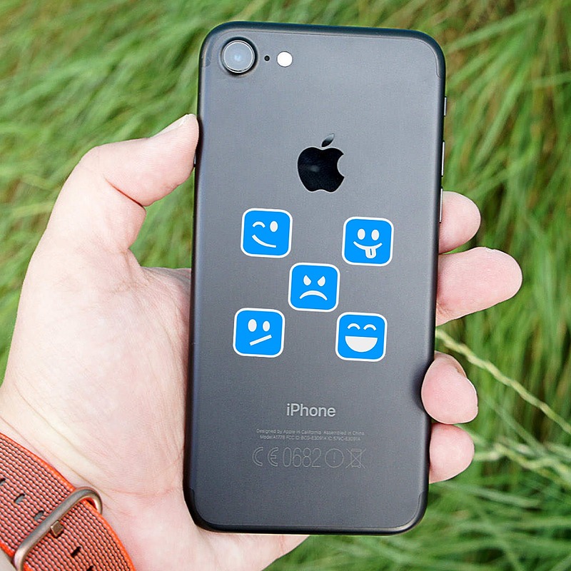 استیکر blue-square-emoji-1