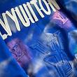 هودی LVYUIITON ابی
