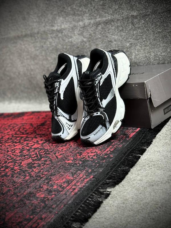 کد 209 Balenciaga stapler