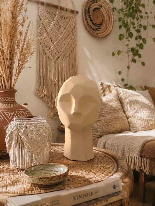 مجسمه مینیمال بزرگ