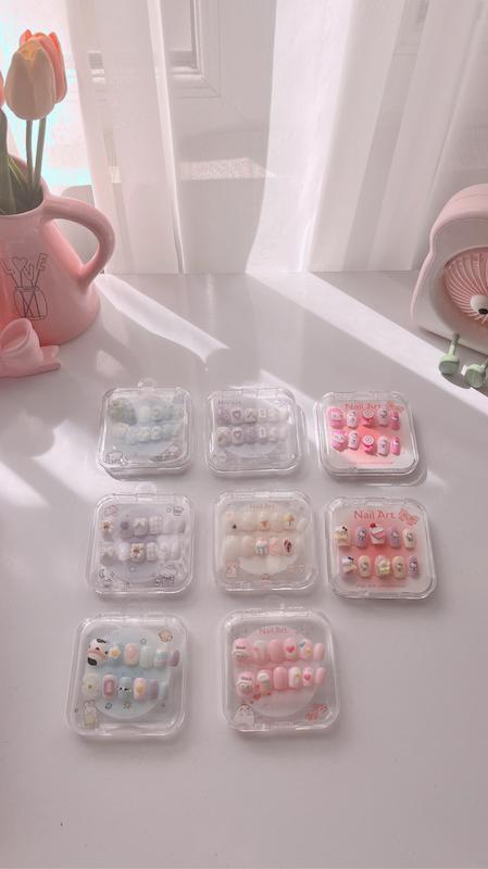 ناخن فانتزي