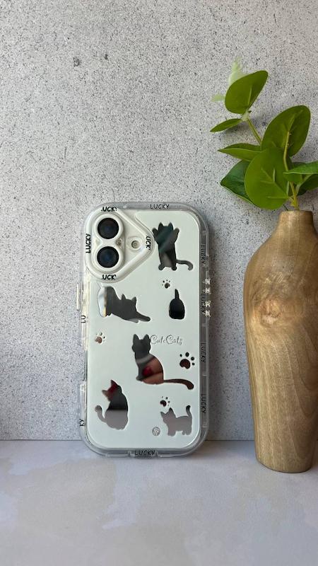 گربه آینه ای