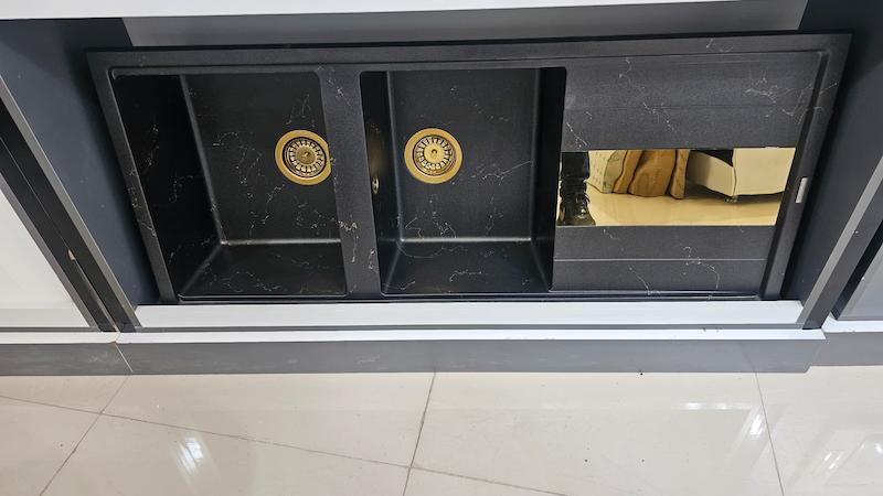 سینک توکار  گرانیتی رونی پلاس مشکی  طلایی 