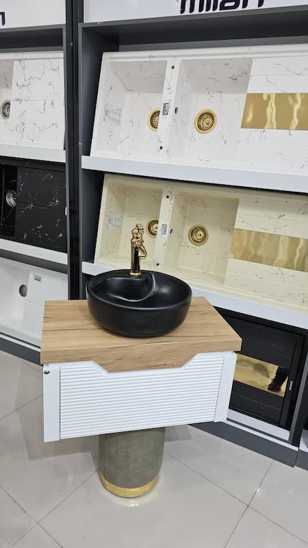 روشویی کابینتی PVC مدل استون سفید همراه کاسه مشکی و آینه و باکس سفید