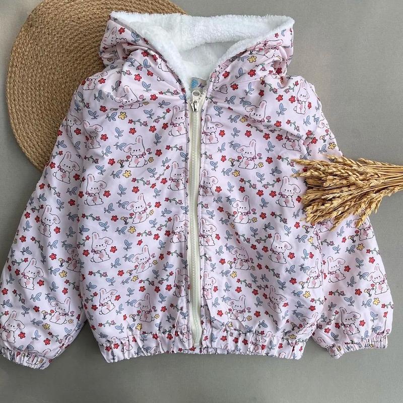کاپشن ضد اب بچگانه 