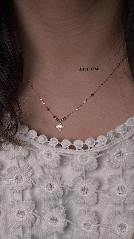 گردنی گل ۴ پر