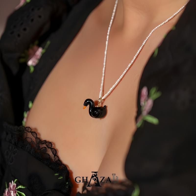 گردنبند قوی سیاه