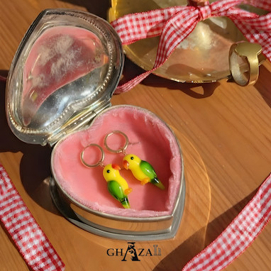 ایده هدیه خاص با زیورآلات شیشه‌ای دست‌ساز