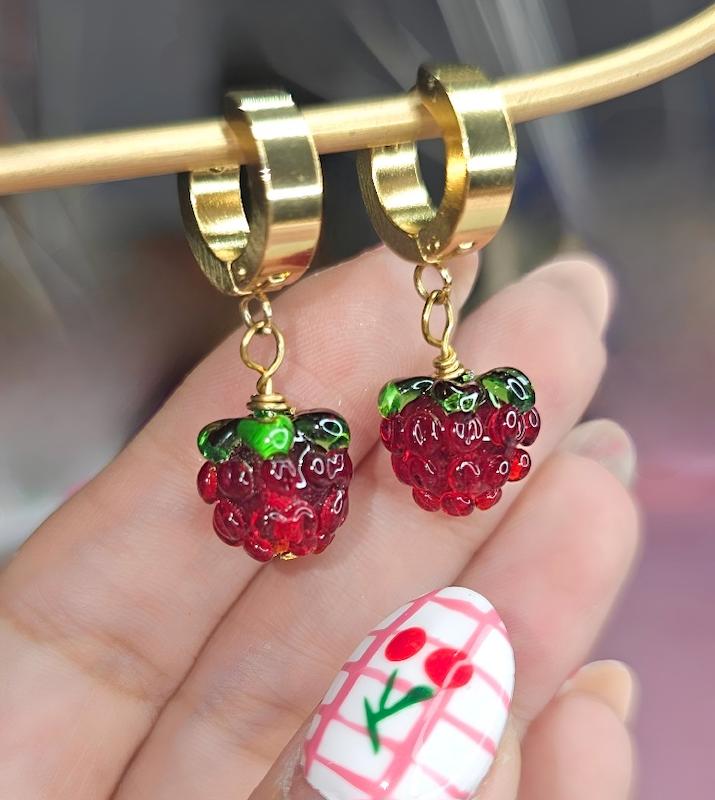  گوشواره تمشک شیشه ای 
