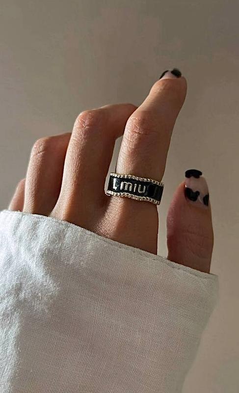 انگشتر miu miu
