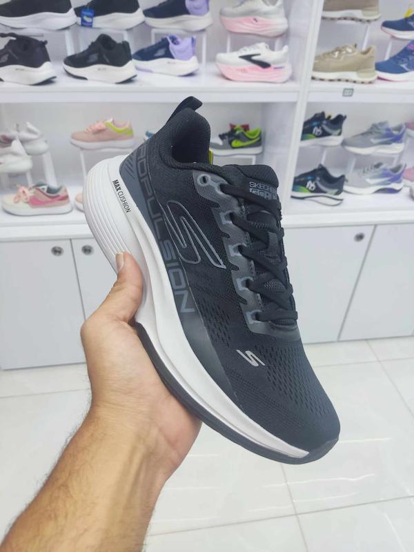 اسکیچرز مکس کوشن رنگ مشکی