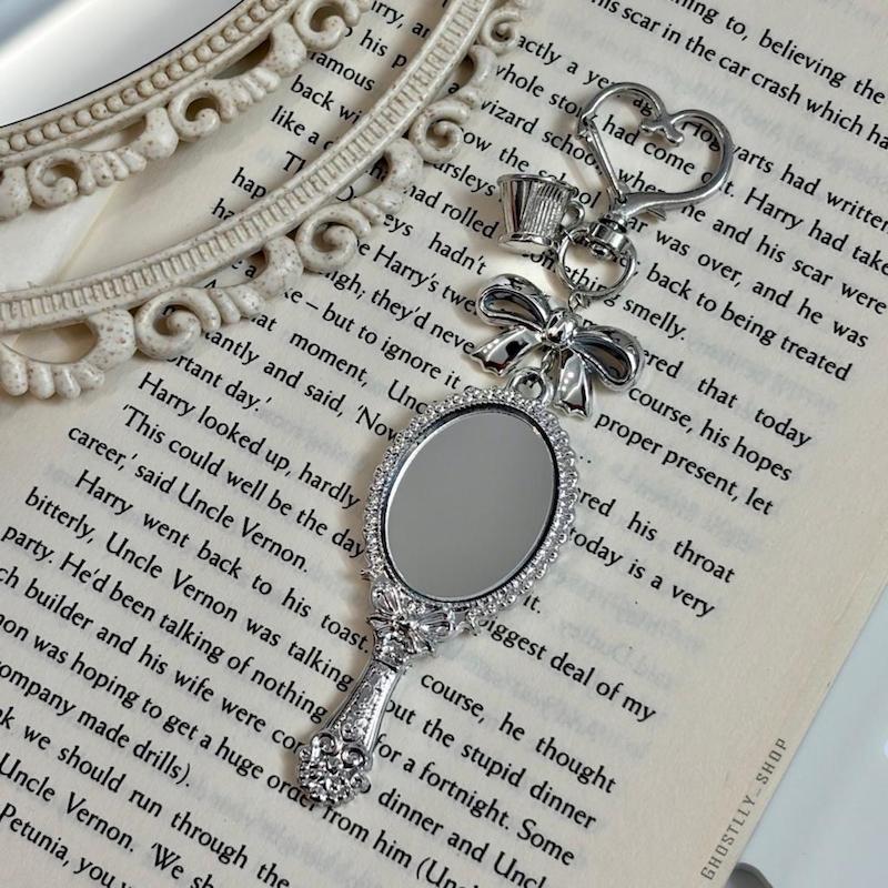 چارم آینه باربی 🪞✨