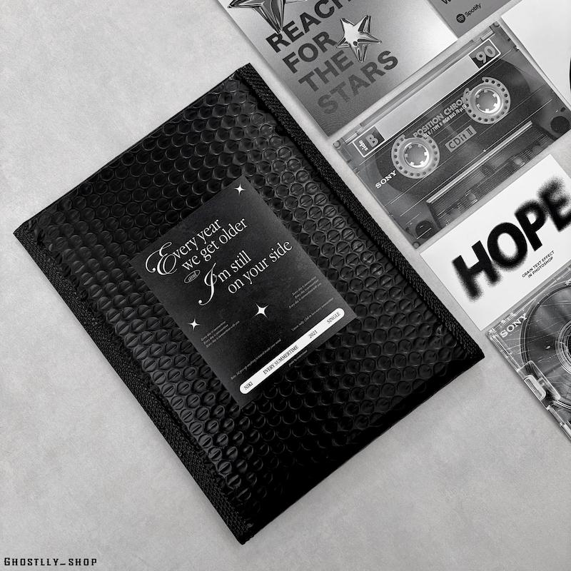 پک پوستر black🖤