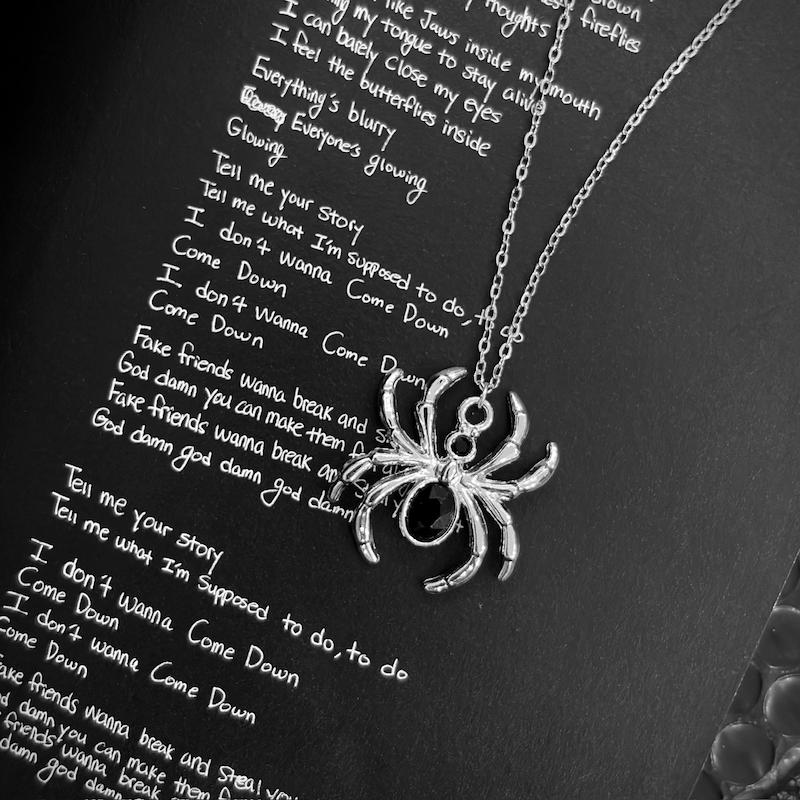 گردنبند عنکبوت🕷️
