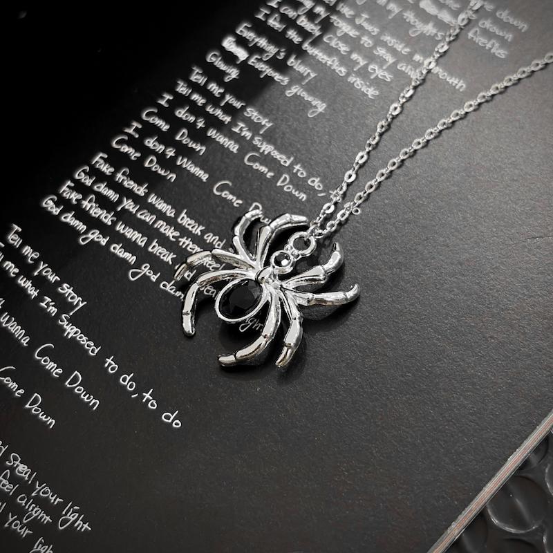 گردنبند عنکبوت🕷️