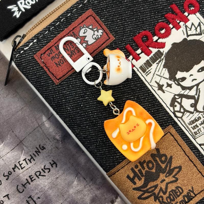 چارم گربه 🐈✨