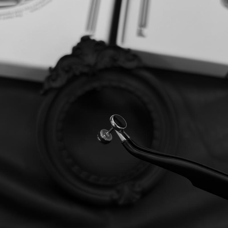 پیرسینگ مشکی🖤