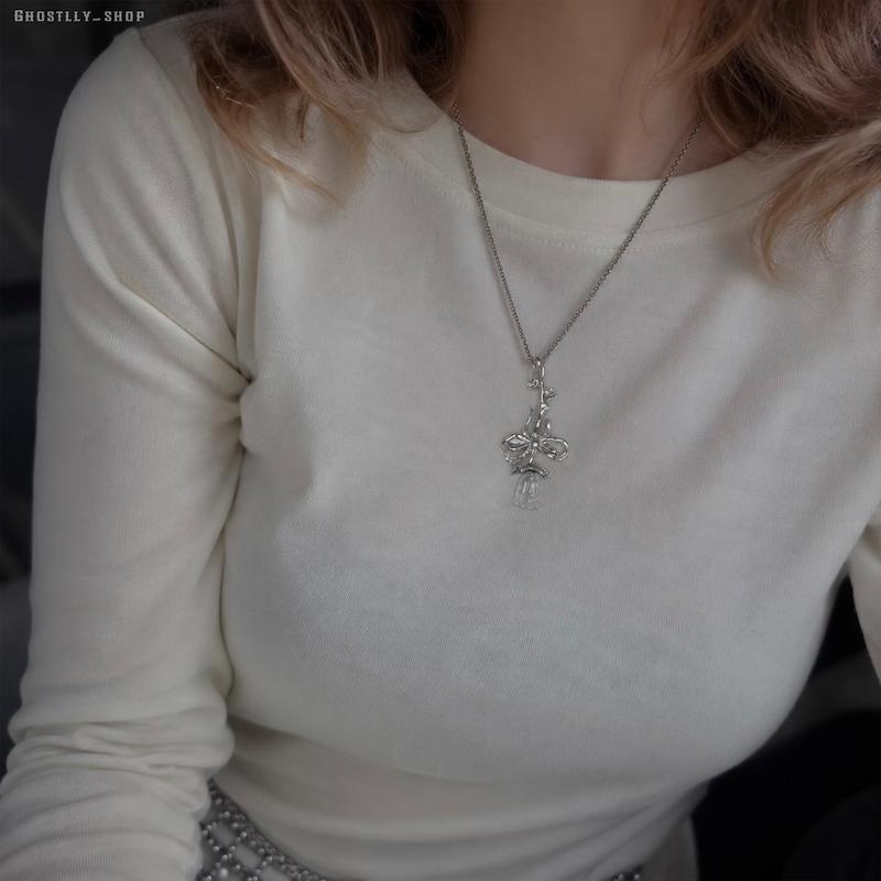 گردنبند رز مشکی و شفاف🥀✨