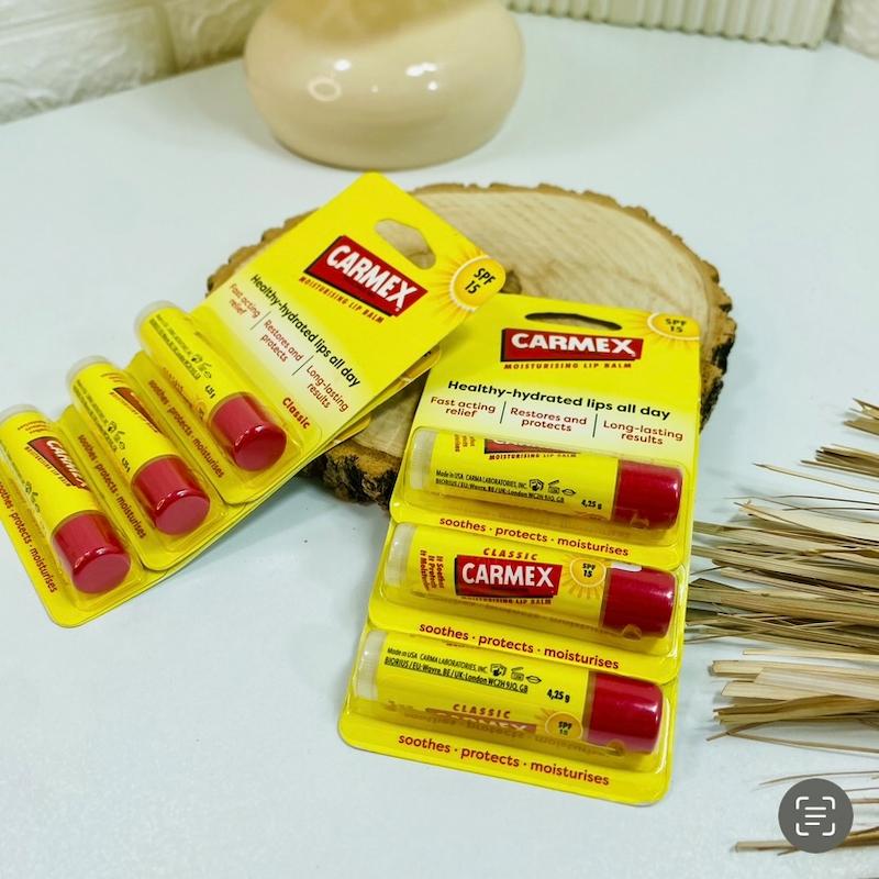 بالم لب کارمکس مدل Classic SPF15