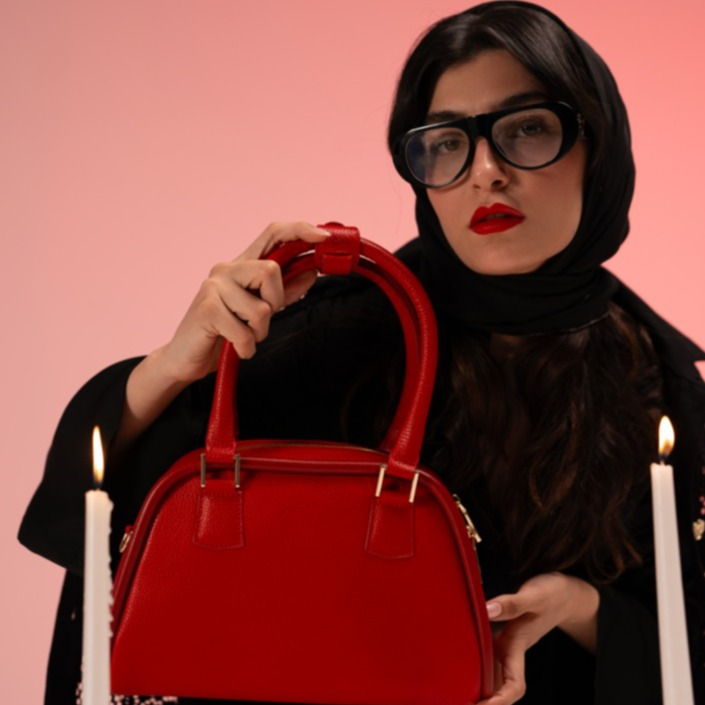 کیف چرم طبیعی مدل نایریکا ساده قرمز