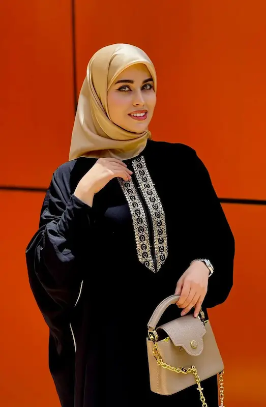 عبا هستی