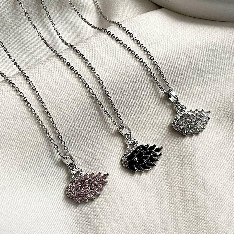 گردنبند نگین دار قو