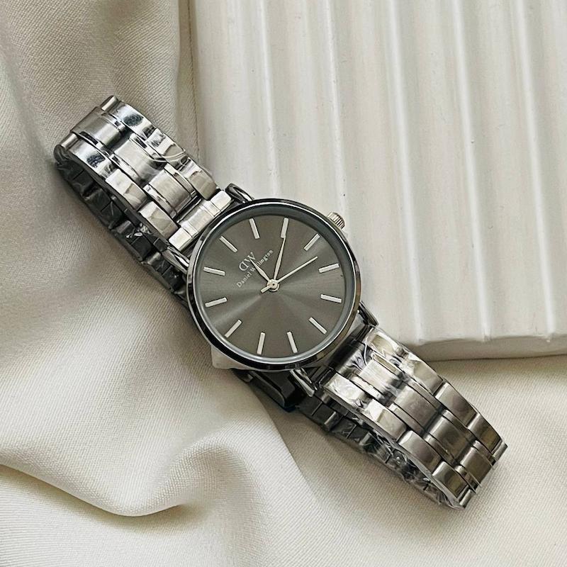 ساعت d&w زنانه