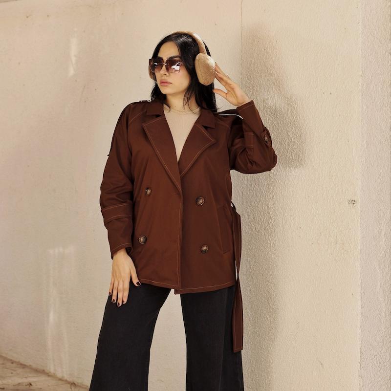 ترنچ‌کت قهوه‌ای