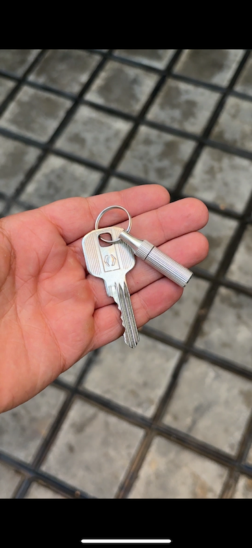 چاقو بامزه😂🥲