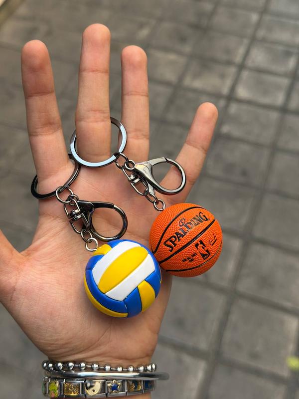 توپ والیبال و بسکتبال🏀🏐