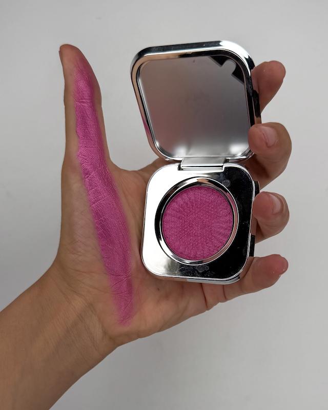 سایه متالیک Barbie