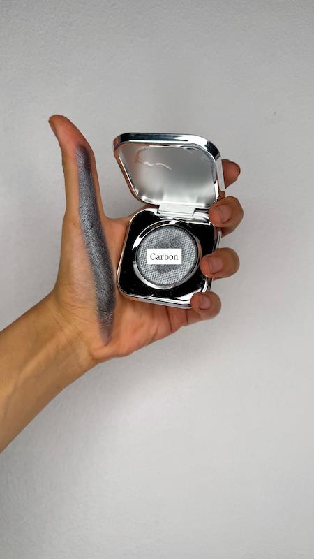 سایه متالیک Carbon