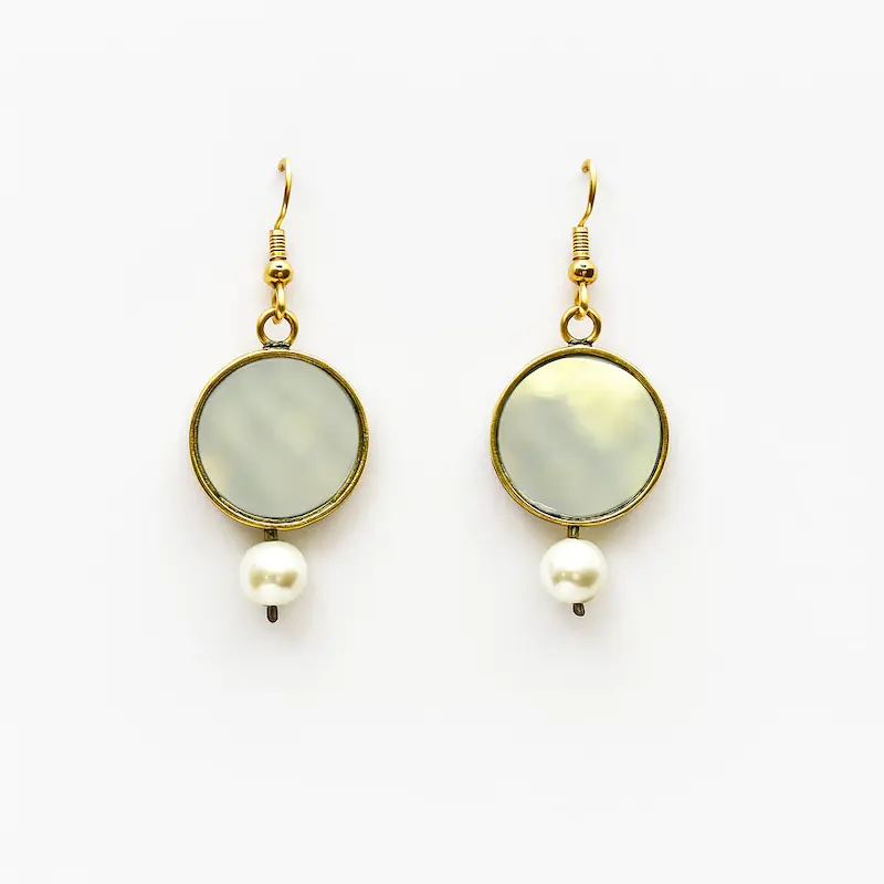 گوشواره برنجی با آینه و مروارید