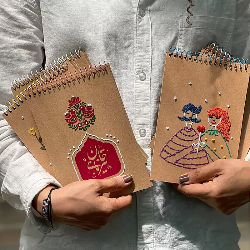 دفترچه دست‌ساز A5 با جلد گراف و گلدوزی