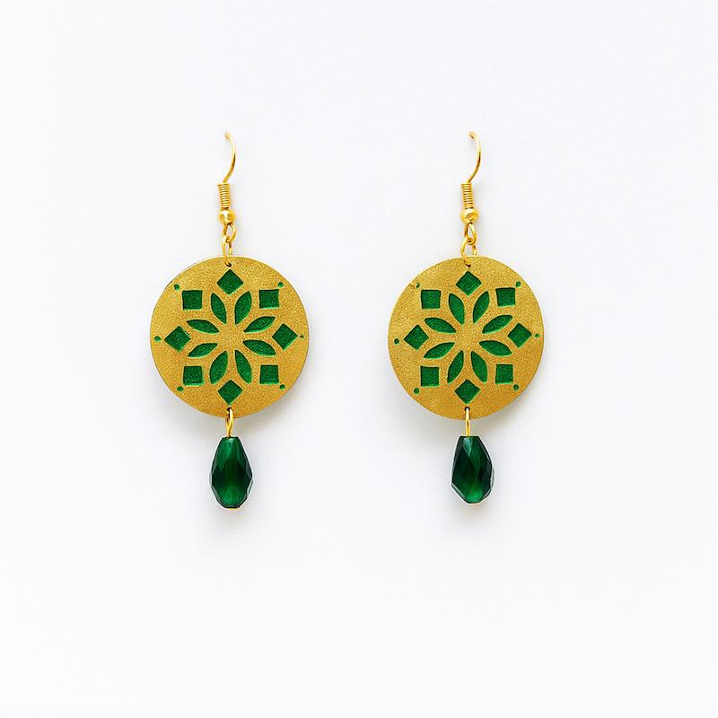 گوشواره برنجی میناکاری به همراه ورق طلا و پوشش رزینی