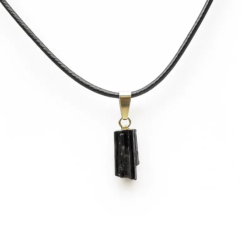 آویز سنگ تورمالین طبیعی با تراش حرفه‌ای